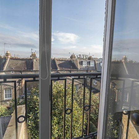 Stylish Family Home In Battersea Vr Лондон Экстерьер фото