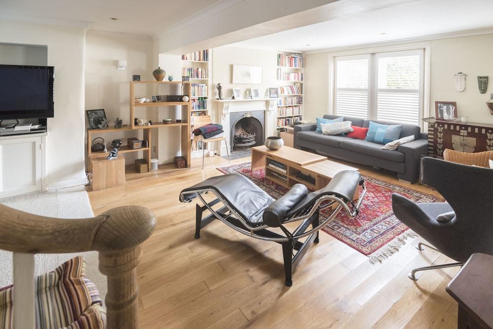Stylish Family Home In Battersea Vr Лондон Экстерьер фото